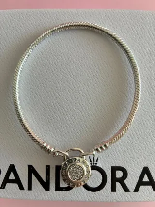 Pulsera Pandora con cierre de candado