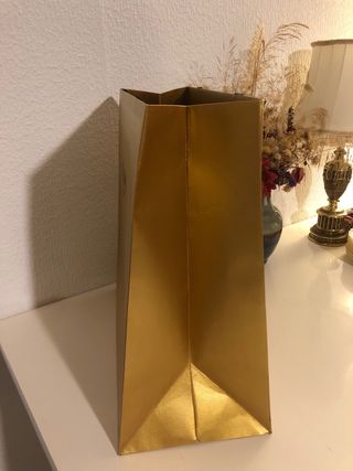 Bolsa de regalo grande Celine Paris dorada