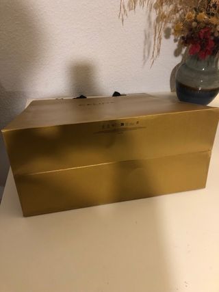 Bolsa de regalo grande Celine Paris dorada