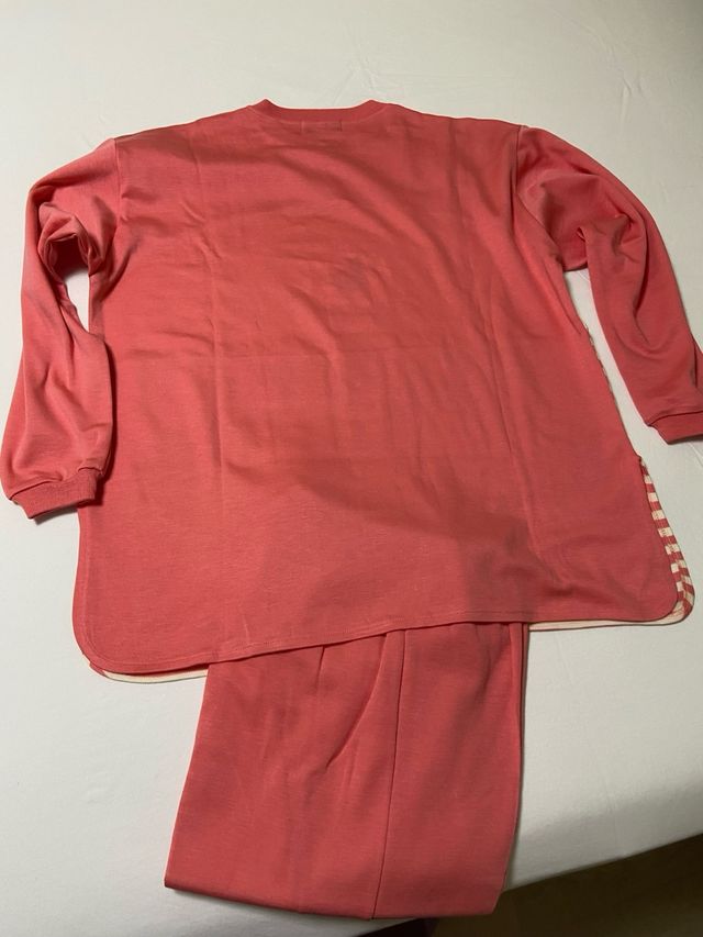 Pijama - camisón mujer. T/L  “ Leóni”