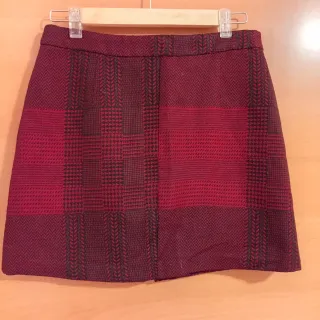 Falda Stradivarius T38 cuadros