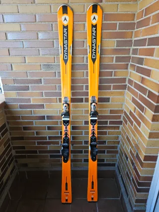 Esquís Dynastar Speed Zone 7 +fijaciones 175 cms.