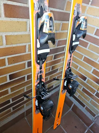 Esquís Dynastar Speed Zone 7 +fijaciones 175 cms.