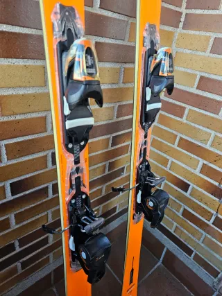 Esquís Dynastar Speed Zone 7 +fijaciones 175 cms.