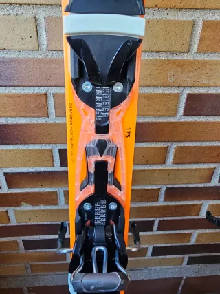 Esquís Dynastar Speed Zone 7 +fijaciones 175 cms.