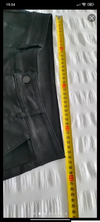 Pantalones negros satinados