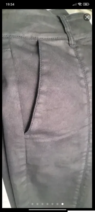 Pantalones negros satinados