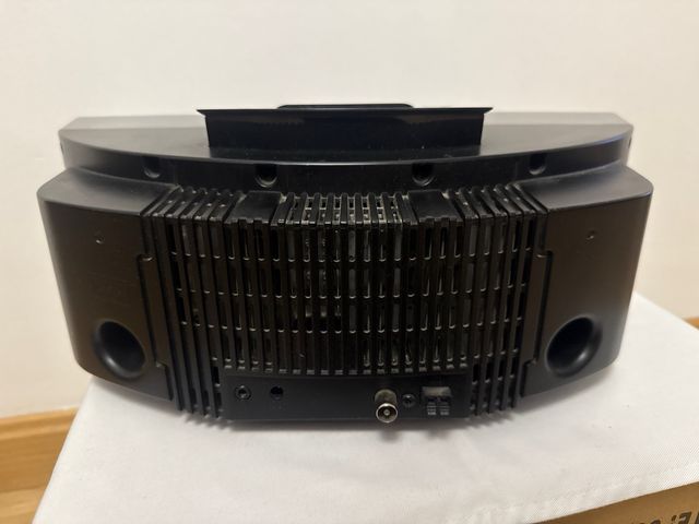 Reproductor Philips DCM230 con mando y adaptadores