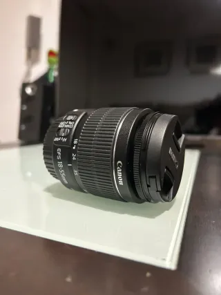 Camara Canon EOS 2000D + objetivo EF-S 18-55mm