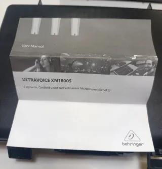3 Micrófonos Behringer con Estuche