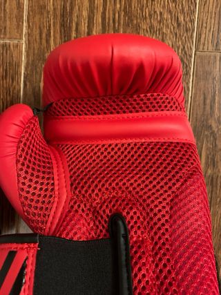 Guantes de boxeo Outshock 4oz rojos