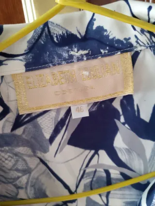 Conjunto de mujer floral azul y blanco