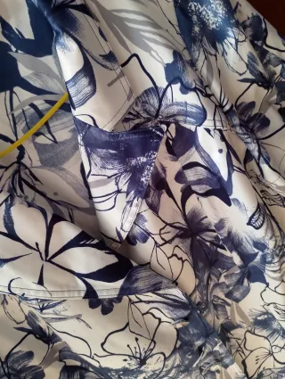 Conjunto de mujer floral azul y blanco