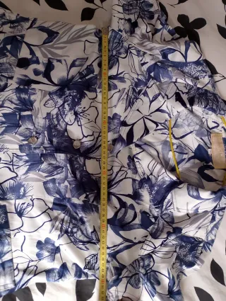 Conjunto de mujer floral azul y blanco