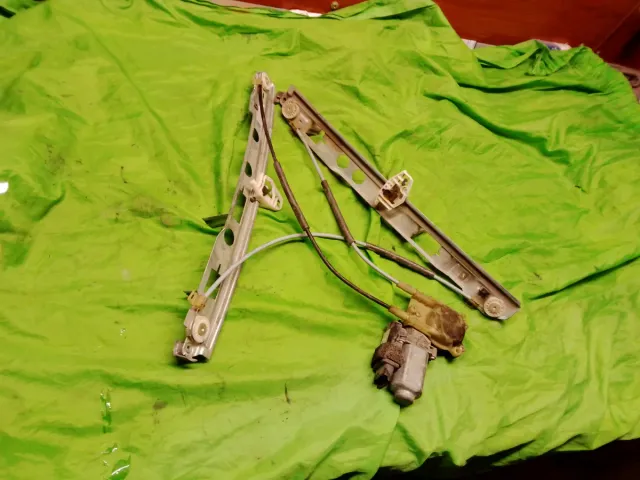 Elevalunas Delantero Izquierdo Megane 2, 5 Puertas