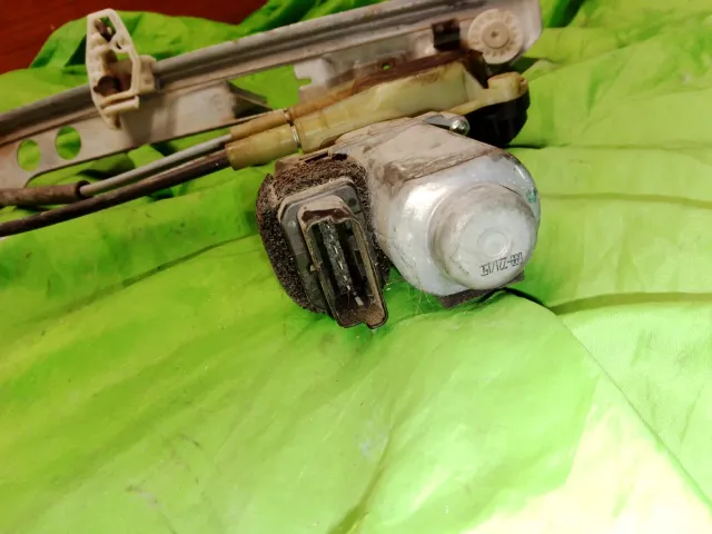 Elevalunas Delantero Izquierdo Megane 2, 5 Puertas