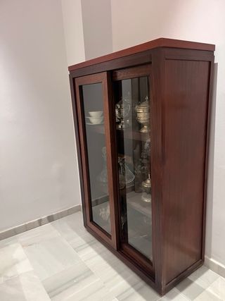 Vitrina Comedor Madera con puertas de Cristal