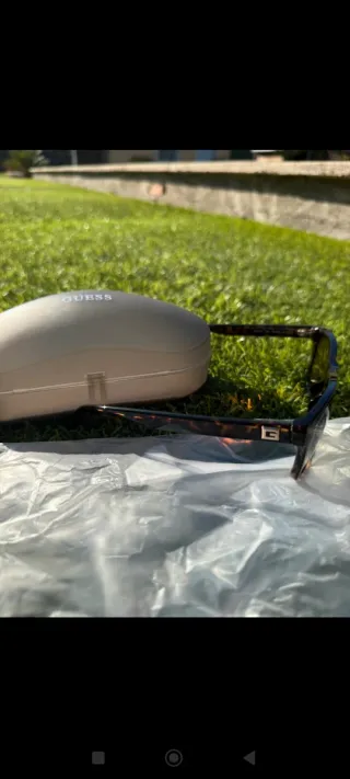 Gafas de sol Guess marrones nuevas