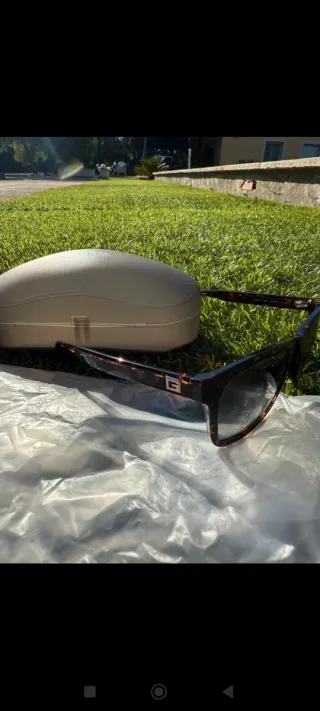 Gafas de sol Guess marrones nuevas