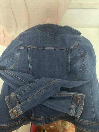 chaqueta vaquera ( precio negociable)