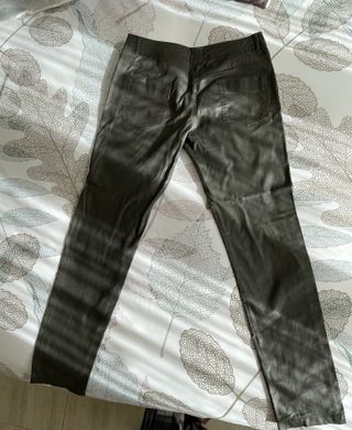 Pantalón efecto piel gris Javier Simorra T.44