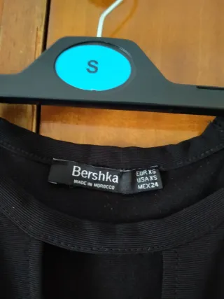 Body Bershka negro con aro