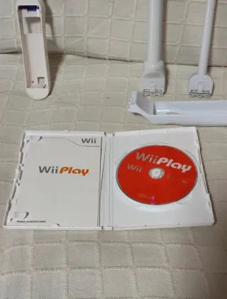 Lote: Wii Play + Accesorios