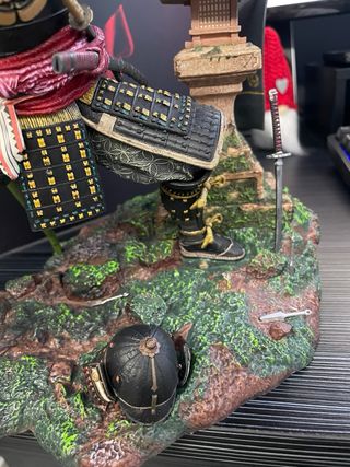 Figura Assassin's Creed Shadows PS5 + Juego