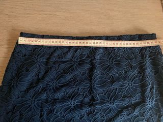 Falda de encaje floral azul