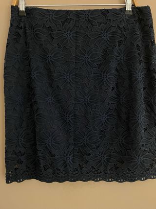 Falda de encaje floral azul