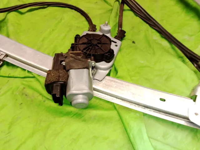 Elevalunas Megane 2 Cabrio Derecho