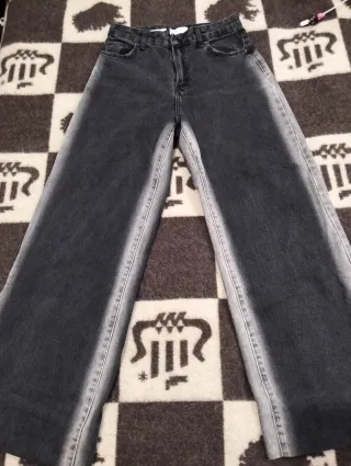 Pantalones vaqueros anchos grises