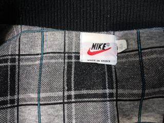 Cazadora Nike Reversible Negra y Multicolor