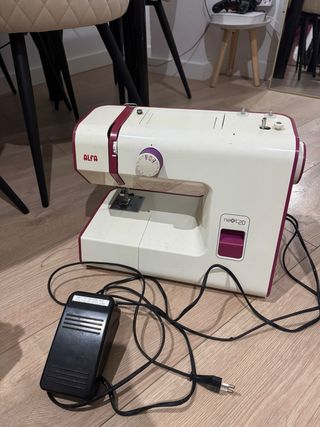 Máquina de coser Alfa Neot 20