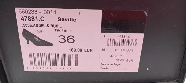 Zapatos de tacón carmesí Ursula Mascaró