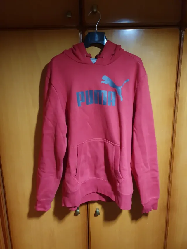 Sudadera Puma con capucha roja