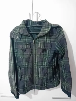 Abrigo a cuadros verde y negro Mango Casual