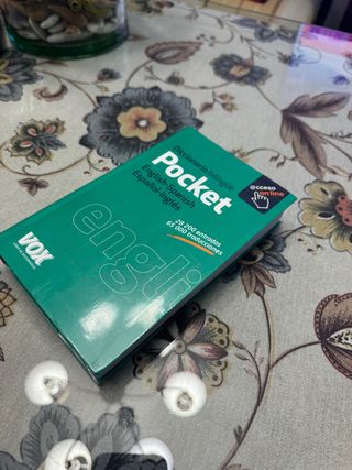 diccionario nunca usado, forrado