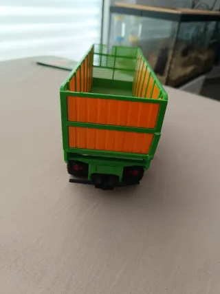 Tractor Siku 1:32 con remolque