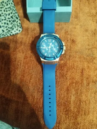Reloj Guess  Azul y Dorado