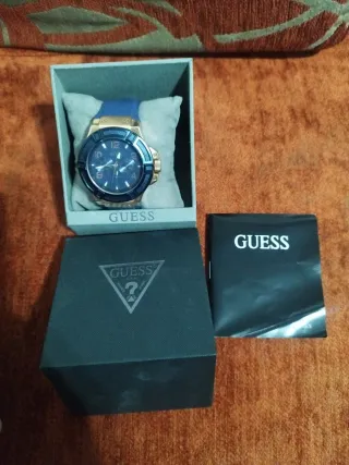 Reloj Guess  Azul y Dorado