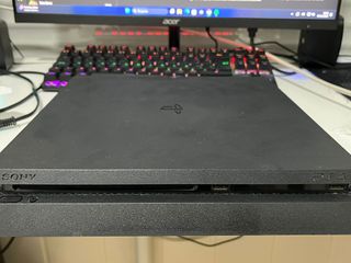 PS4 500GB + 2 Juegos: The Crew 2 y Far Cry Primal