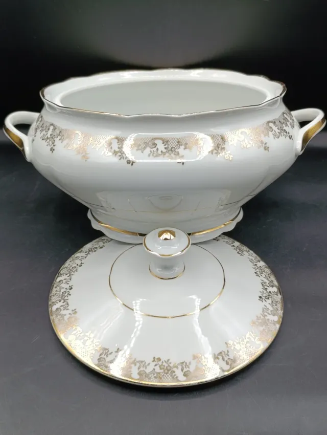 Sopera porcelana francesa Bayona