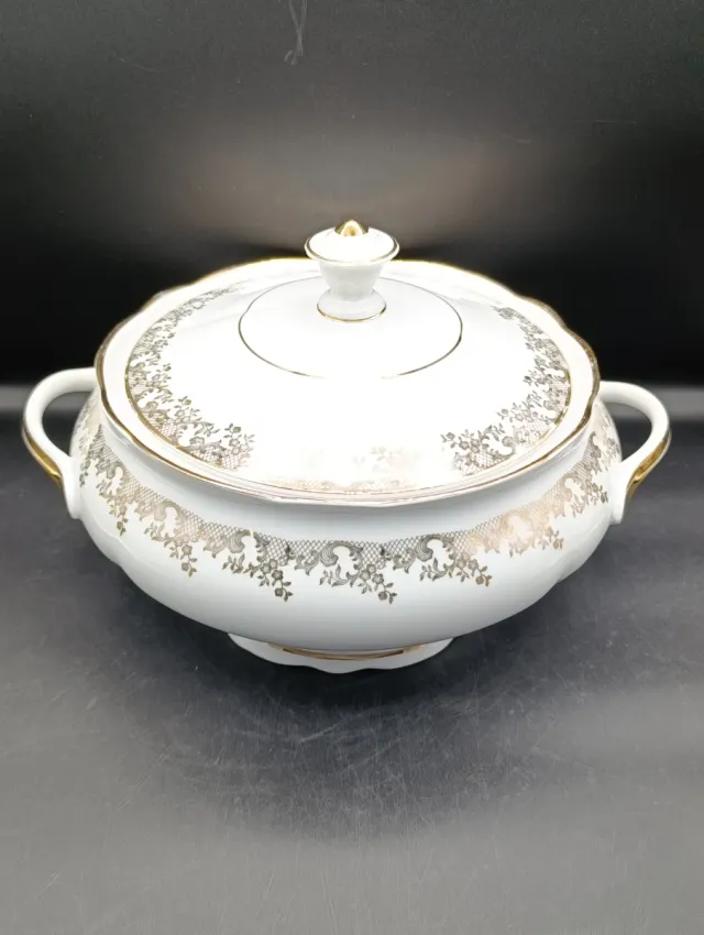 Sopera porcelana francesa Bayona