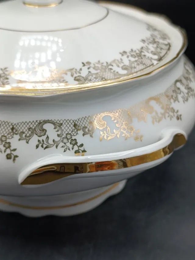 Sopera porcelana francesa Bayona