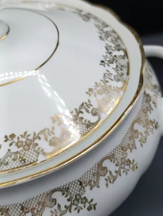 Sopera porcelana francesa Bayona