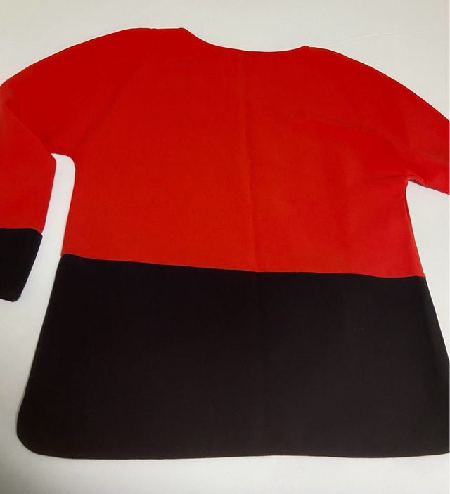 Camisola roja y negra. T/46 “ Éclá”