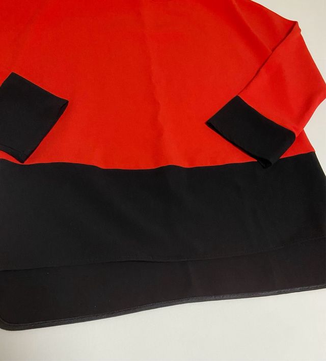 Camisola roja y negra. T/46 “ Éclá”