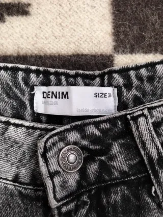 Vaqueros grises anchos