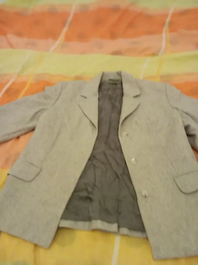 Blazer beige y gris